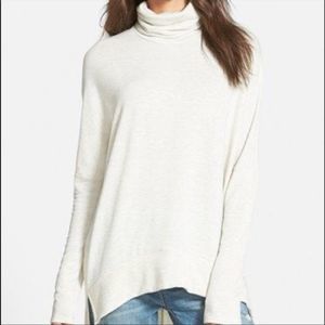 Madison and Berkeley Oversized Black Turtleneck Tunic